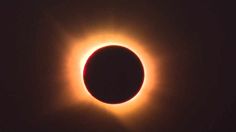 Así se ha visto el eclipse total de Sol desde Alcanar, Tarragona
