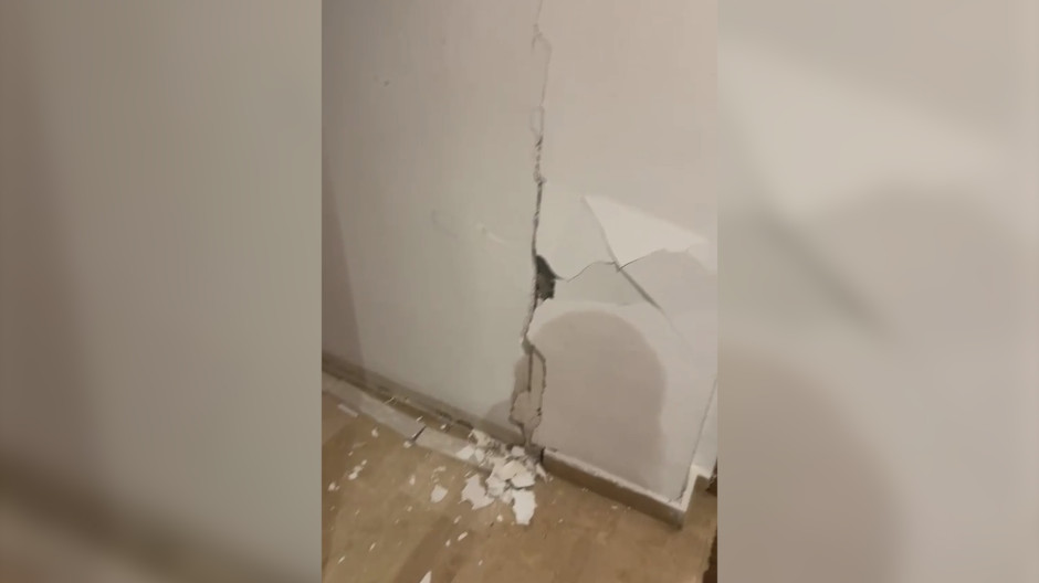 Así ha quedado el interior de una vivienda del centro de Granada tras el terremoto