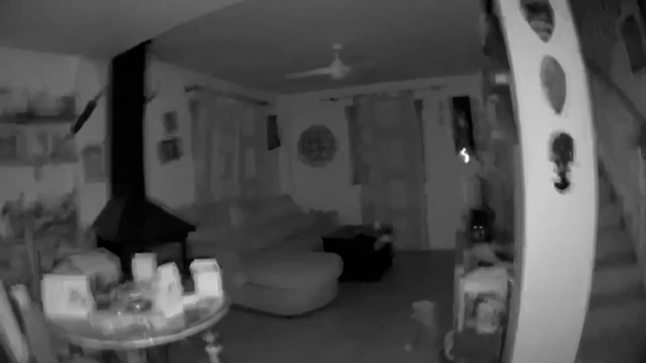 La cámara de seguridad de una casa filma los 10 segundos del terremoto de Granada