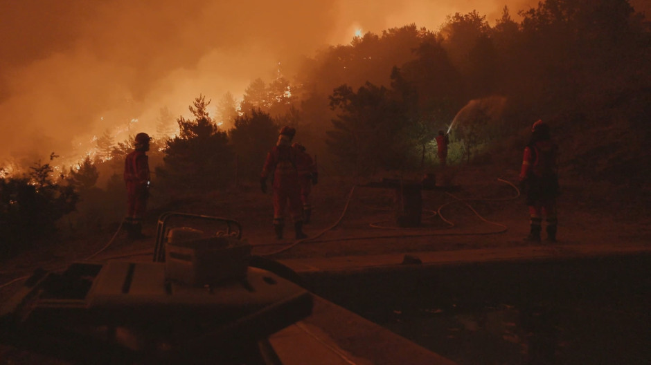 La UME, incansable en la lucha contra el fuego en Peñas de Riglos