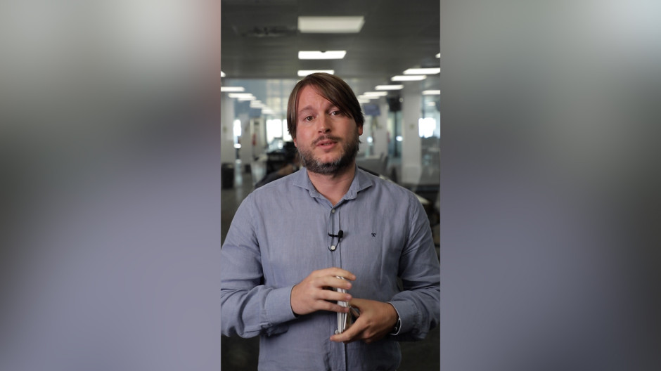 'El día en 1 minuto', con Eduardo de Rivas: «Si Sánchez fuera a Ceuta se escucharía la pitada desde Moncloa»