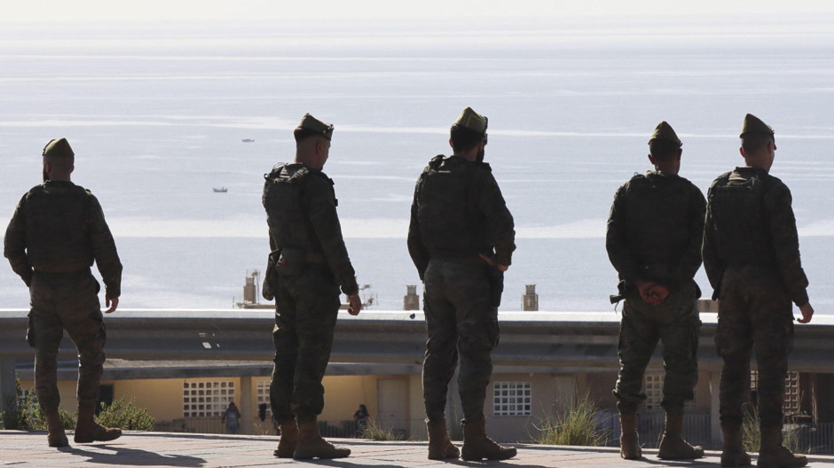 Efectivos de la Legión realizan labores de vigilancia en Ceuta