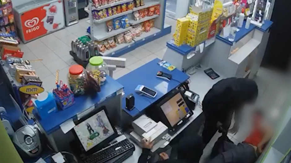 Tres detenidos por un violento atraco a una gasolinera en Murcia