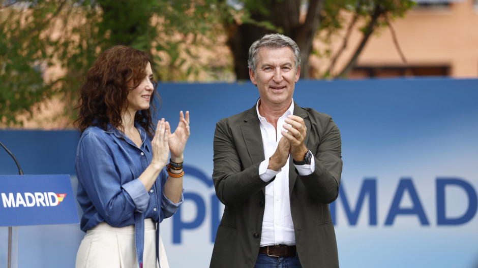 El presidente del PP, Alberto Núñez Feijóo, y la presidenta del PP de Madrid, Isabel Díaz Ayuso