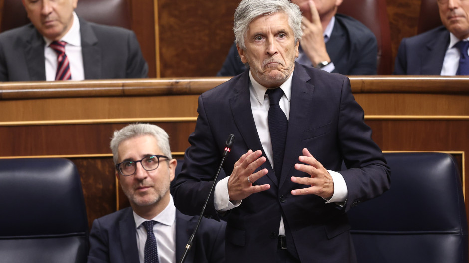 El ministro del Interior, Fernando Grande-Marlaska, interviene durante una sesión plenaria en el Congreso de los Diputados