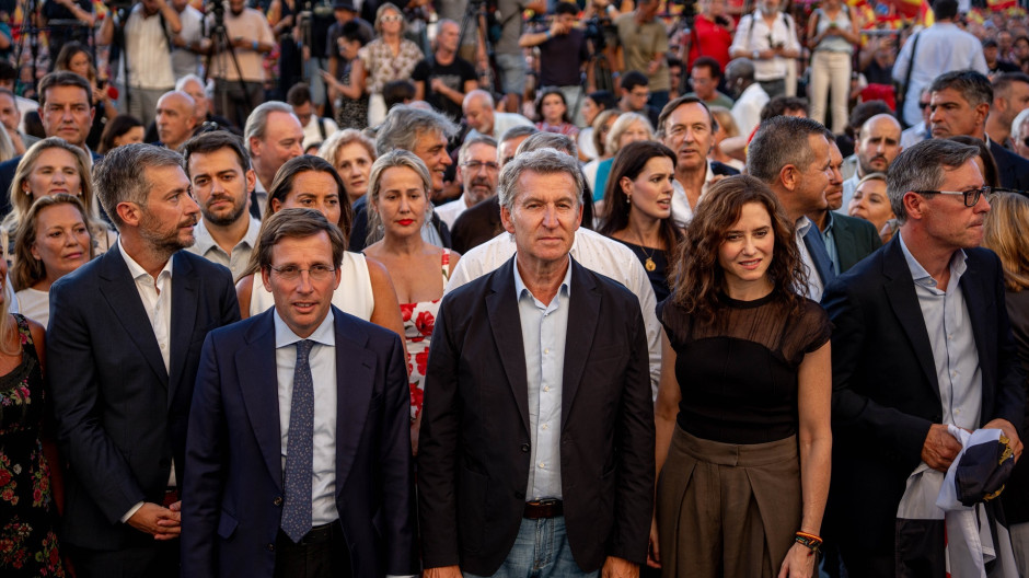DIRECTO | Feijóo y Almeida atienden a los medios tras visitar una promoción de vivienda pública