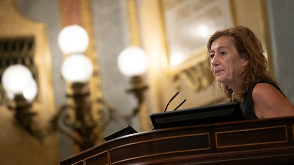 Armengol muestra su sectarismo al PP: "No sé qué han desayunado hoy, pero no les ha caído muy bien"