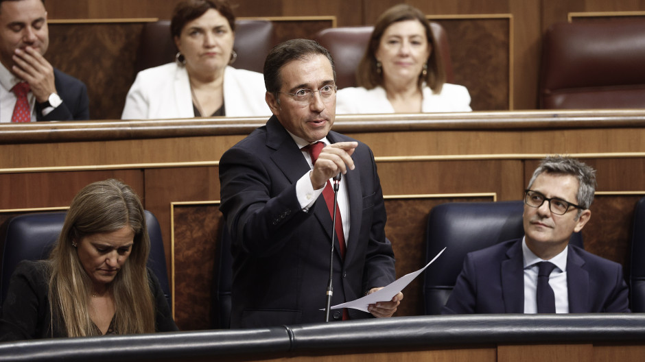 Albares sale en ayuda de Sánchez con un arranque de dignidad con Marruecos y nadie se lo cree