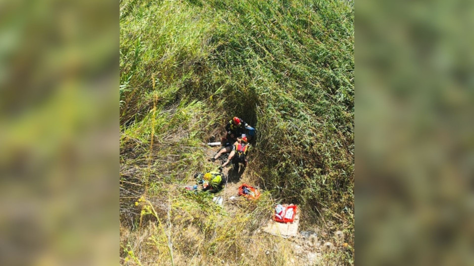 Un hombre herido tras precipitarse por un barranco de 30 metros en Alquería de Asnar