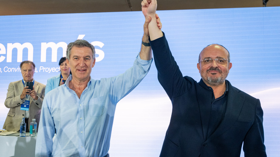 DIRECTO | Alberto Núñez Feijóo y Alejandro Fernández clausuran un acto en Badalona