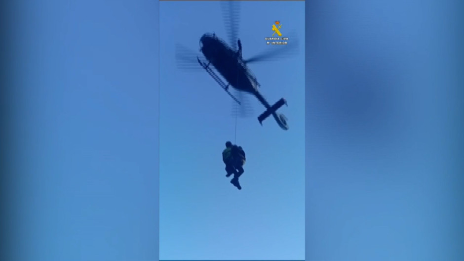 La Guardia Civil rescata ilesos a cuatro montañeros atrapados en el Pico Turbina