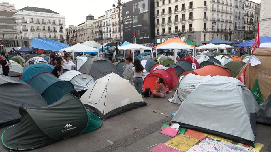 Los acampados se retratan ante las cámaras de El Debate: «Tener dos casas es un superprivilegio»