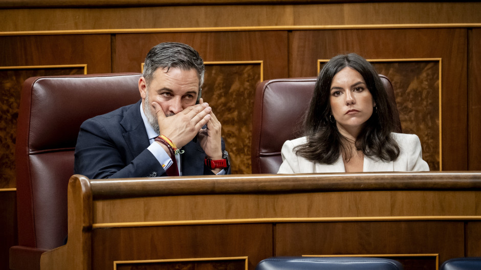 El presidente de Vox, Santiago Abascal, y la diputada de Vox, Pepa Millán