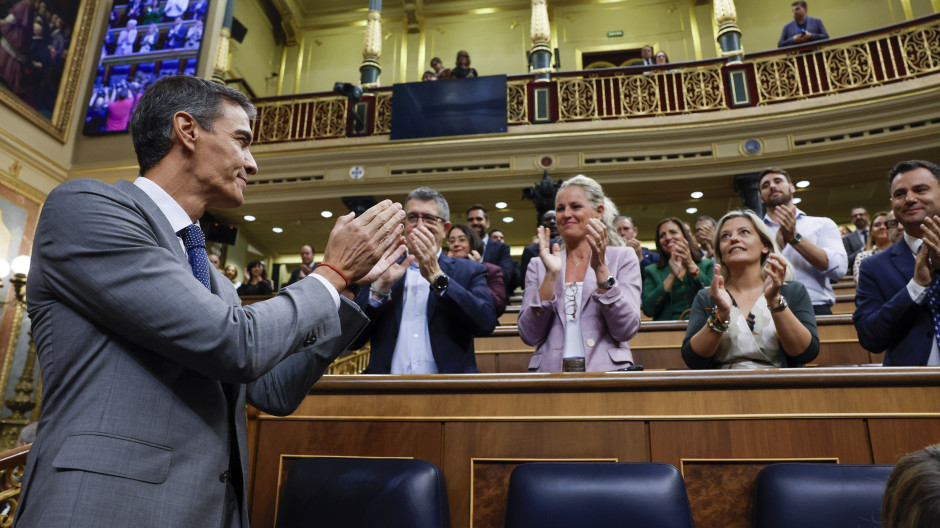 Ovación a Pedro Sánchez en el Congreso