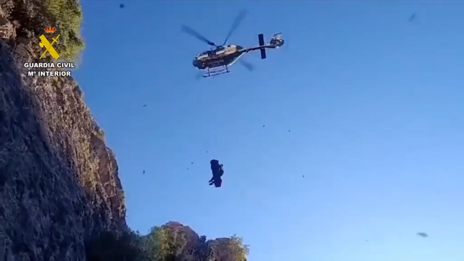 Rescate de la Guardia Civil en helicóptero a un cazador en Jaén