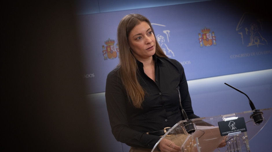 La portavoz del PP en el Congreso, Ester Muñoz, durante una rueda de prensa, en el Congreso de los Diputados, a 6 de octubre de 2026