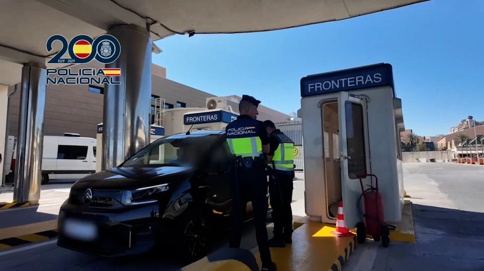 Cae una red en Ceuta con 45 detenidos por usurpación de DNI para viajar en ferri a la península
