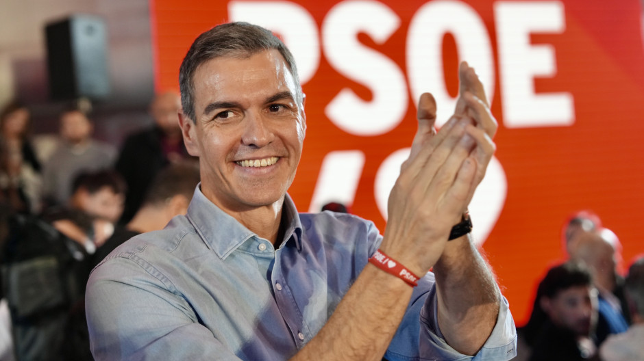 El presidente del Gobierno, Pedro Sánchez, durante un acto político de precampaña