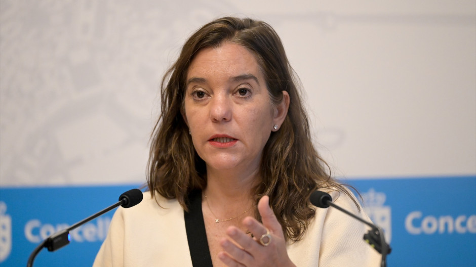 La alcaldesa de La Coruña, Inés Rey, en rueda de prensa