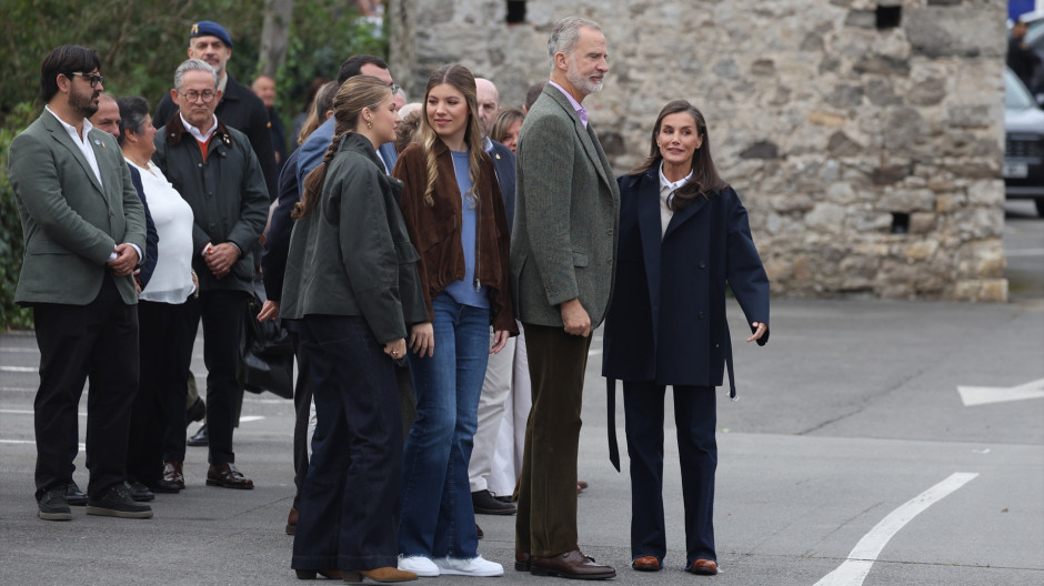 Los Reyes entregan el Premio al Pueblo Ejemplar de Asturias 2026 en Llanes