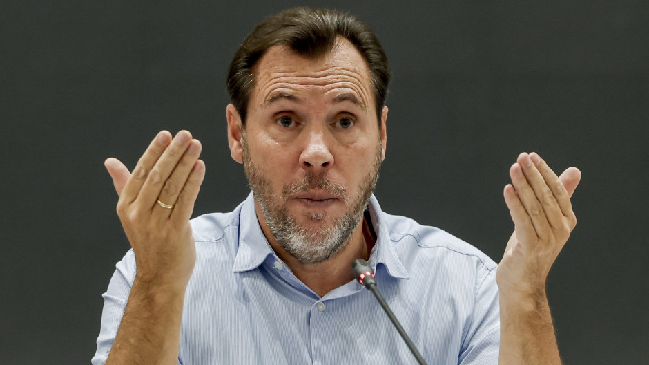 Puente asegura que no «utilizará a ningún trabajador como escudo» pero culpa a los controladores de Adif