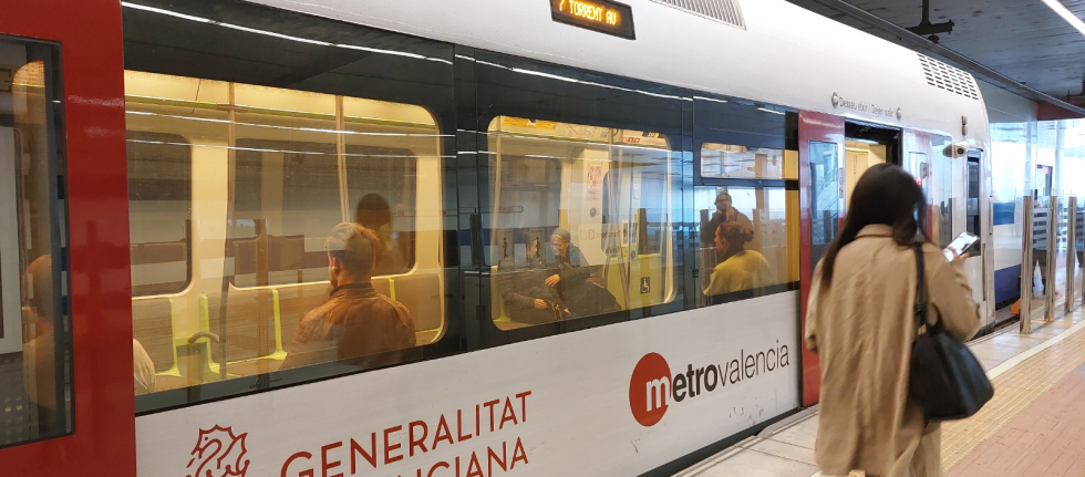 La reducción del 50 % del precio en los títulos multioperador afecta a todos los servicios de transporte público del Área Metropolitana de Valencia