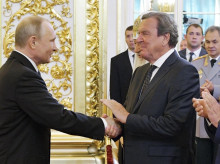 internacional/20261009/visita-excanciller-schroder-putin-provoca-indignacion-merz-califica-inmoral_468058