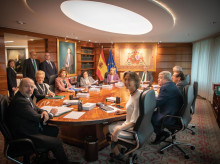 espana/20260924/constitucional-avala-tratado-permite-ministros-franceses-asistir-consejo-ministros_462251