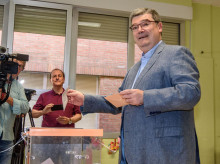 espana/pais-vasco/20260606/juan-mari-aburto-pnv-anuncia-no-presentara-reeleccion-como-alcalde-bilbao_425902
