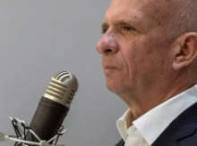 internacional/20260416/aplazada-otra-vez-sentencia-hugo-pollo-carvajal-ex-jefe-inteligencia-militar-maduro_407512