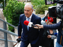 gente/20261009/hermano-julio-iglesias-condenado-6-meses-prision-defraudar-19-millones-euros-hacienda_467895