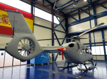 espana/defensa/20260520/armada-prueba-control-drones-desde-helicoptero-h135-pleno-vuelo-perseguir-lanchas-rapidas_419618