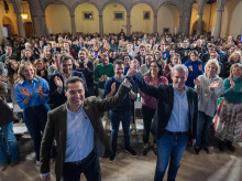 espana/galicia/20260518/alfonso-rueda-celebra-victoria-juanma-moreno-andalucia-reivindica-politica-confianza_418587
