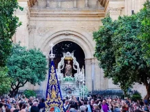 espana/andalucia/malaga/20260908/malaga-vuelca-devocion-virgen-victoria-misa-ofrenda-floral-procesion-triunfal_456378