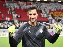 gente/20261020/futbolista-sergio-rico-pareja-sufren-brutal-asalto-casa-mientras-cenaban-hijos_471857