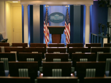 internacional/20261021/trump-sopesa-convertir-sala-prensa-casa-blanca-piscina-como-ultimo-legado-otro-choque-prensa_471954
