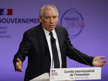 internacional/20260910/ex-primer-ministro-frances-bayrou-enfrenta-otro-juicio-presunto-desvio-300000-euros-fondos-europeos_457291