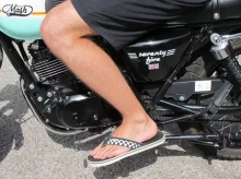motor/20260825/chanclas-guantes-motoristas-preparan-nuevo-reglamento-circulacion-dgt_451942