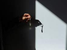 economia/vivienda/20260306/comprar-piso-derrama-quien-debe-asumir-pago-comprador-vendedor_392791