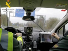 espana/galicia/20260521/conductora-quintuplica-tasa-alcohol-rompe-cepo-guardia-civil-interceptada-dos-veces_420145