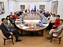 espana/20261029/gobierno-modifico-contrato-mantenimiento-seguridad-linea-madridsevilla-dia-antes-accidente_475047