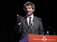 cultura/20260305/urtasun-no-paga-actores-inaem-no-baja-iva-galeristas-da-300-millones-cine-espanol_392463