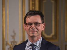 cultura/20260225/relevo-louvre-christophe-leribault-responsable-palacio-versalles-asume-direccion-museo_389256