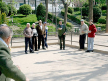 espana/cataluna/20260830/batalla-petanca-vecinos-jugadores-enfrentados-calafell-tarragona_453150