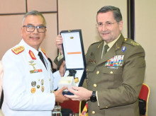 espana/defensa/20260226/jefe-estado-mayor-ejercito-refuerza-diplomacia-defensa-espanola-paraguay_389917