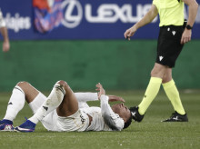 deportes/20260308/consejo-figo-mbappe-cuide-rodilla-force-no-me-bien_393526