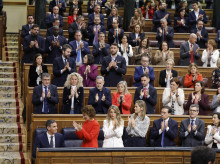 cultura/20260308/paraiso-charlatanes-otras-diez-frases-sobre-politica-hoy-suenan-duras-nunca_392895