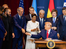 internacional/20260308/trump-lideres-hispanoamerica-no-aprender-maldito-idioma_393388