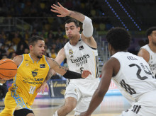 deportes/baloncesto/20260308/canasta-feliz-ultimo-segundo-da-victoria-real-madrid-ante-correoso-gran-canaria_393537
