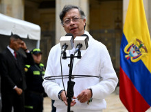 internacional/20260813/senado-colombiano-autoriza-expresidente-petro-salir-pais-ano-atender-asuntos-personales_449069